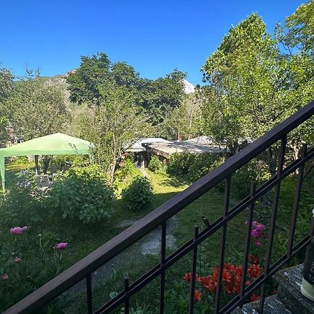 Gio-Nika Hotel Kazbegi Ngoại thất bức ảnh