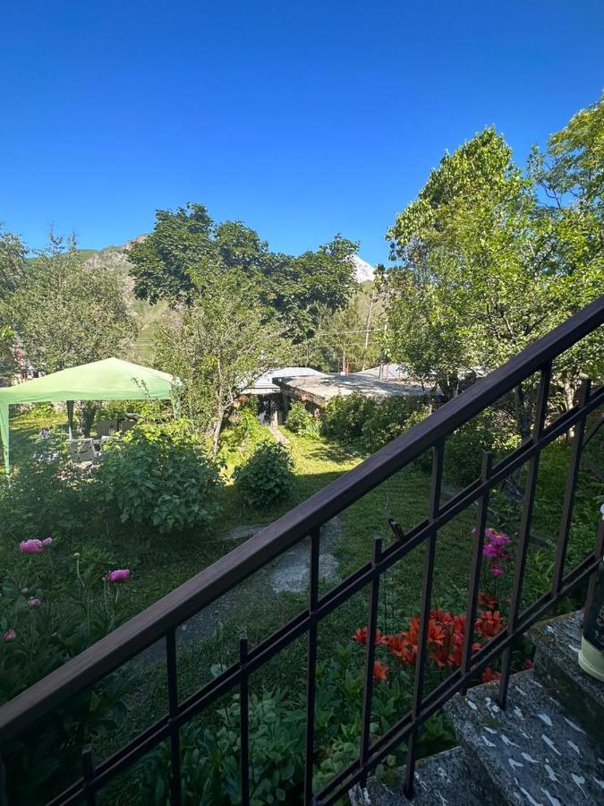 Gio-Nika Hotel Kazbegi Ngoại thất bức ảnh