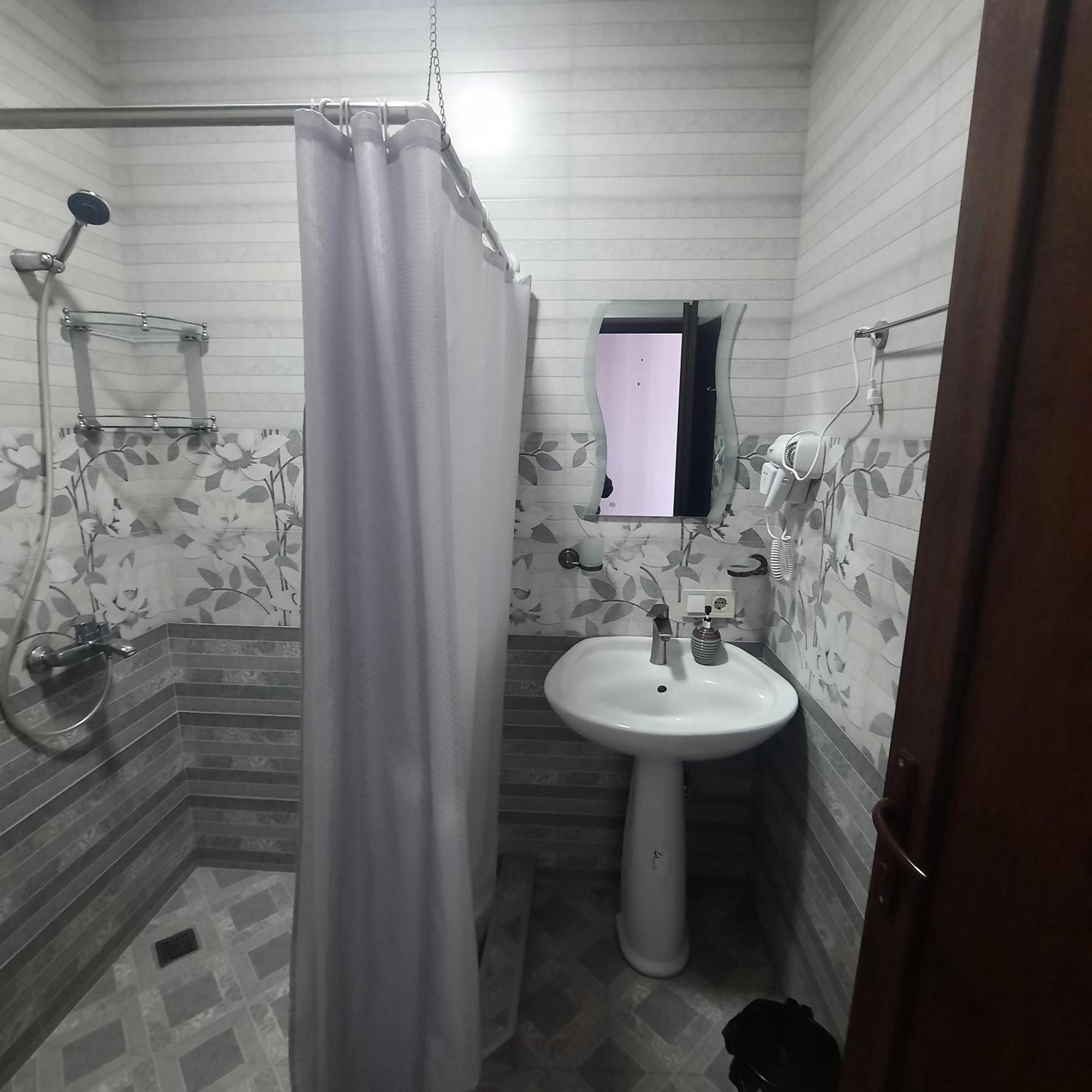 Gio-Nika Hotel Kazbegi Ngoại thất bức ảnh